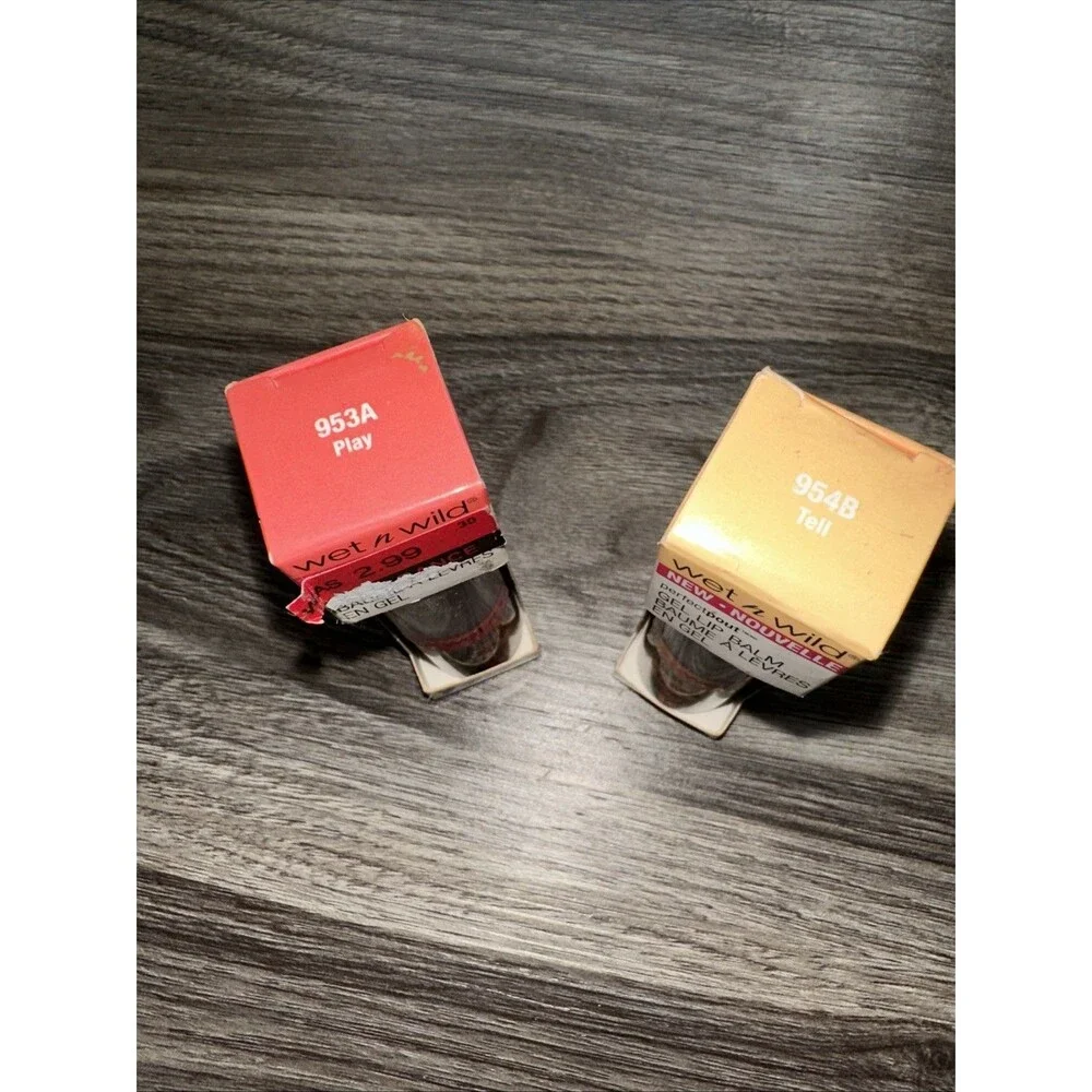 Wet n Wild perfectpout 1st Tinted Gel Lip Balm Set: Play (953A) Tell (954B)